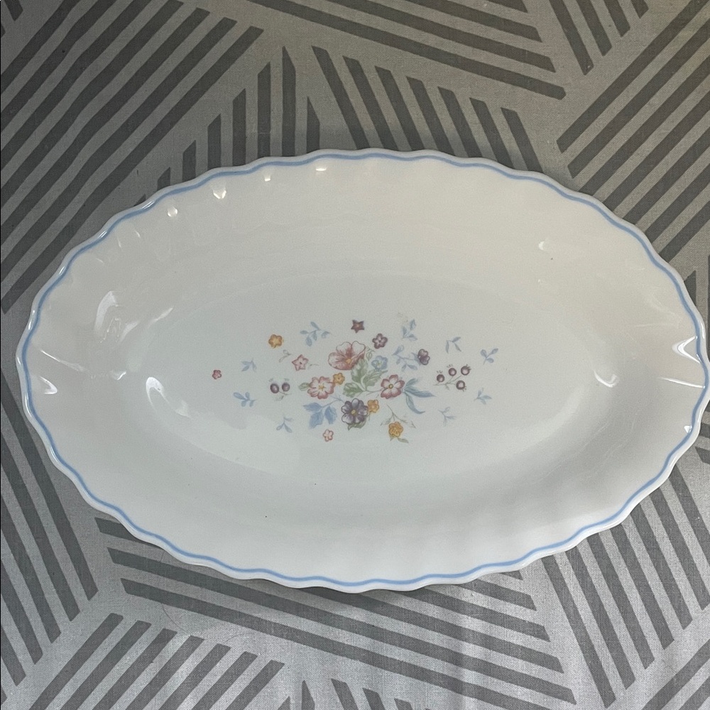 Vintage Arcopal of France floral dish